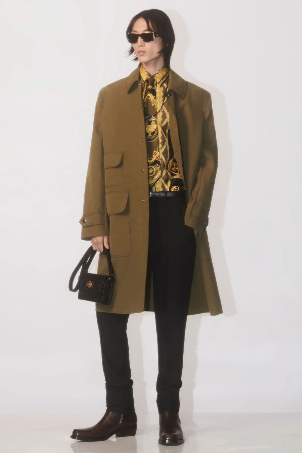 ヴェルサーチ プレフォール 2024 メンズ Runway 雑誌(22)
