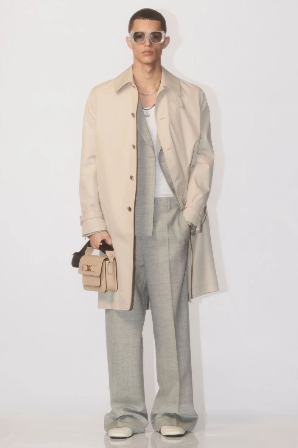 ヴェルサーチ プレフォール 2024 メンズ Runway 雑誌(8)