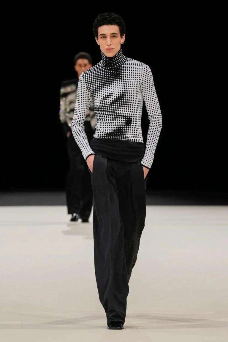 Balmain Fall Winter 2024-25 - RUNWAY MAGAZINE ® Official