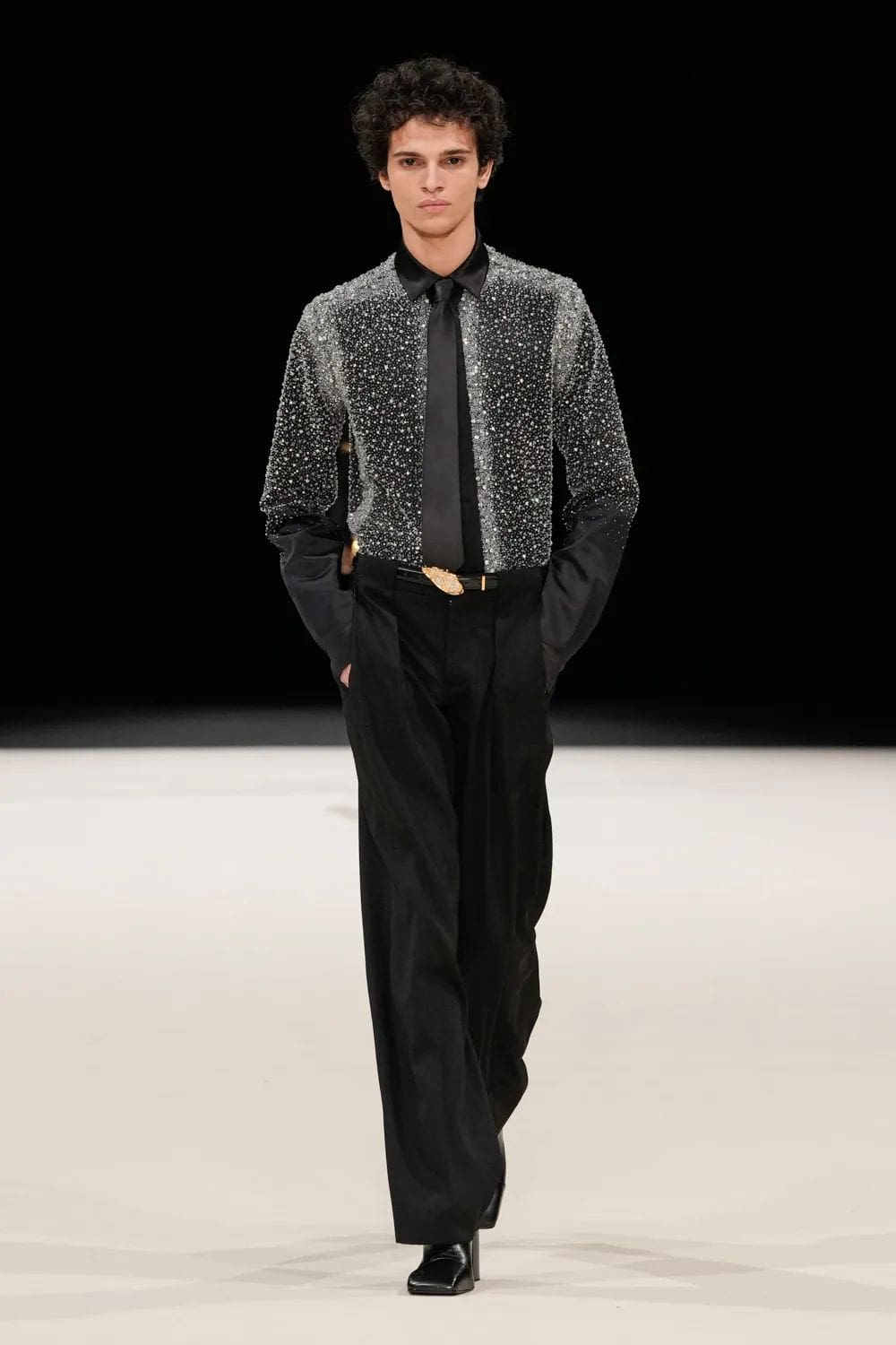 Balmain Fall Winter 2024 2025 Men Runway Magazine (43)
