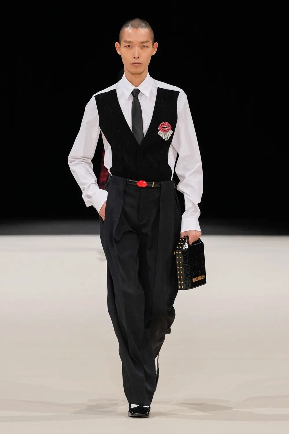 Balmain Fall Winter 2024 2025 Men Runway Magazine (5)