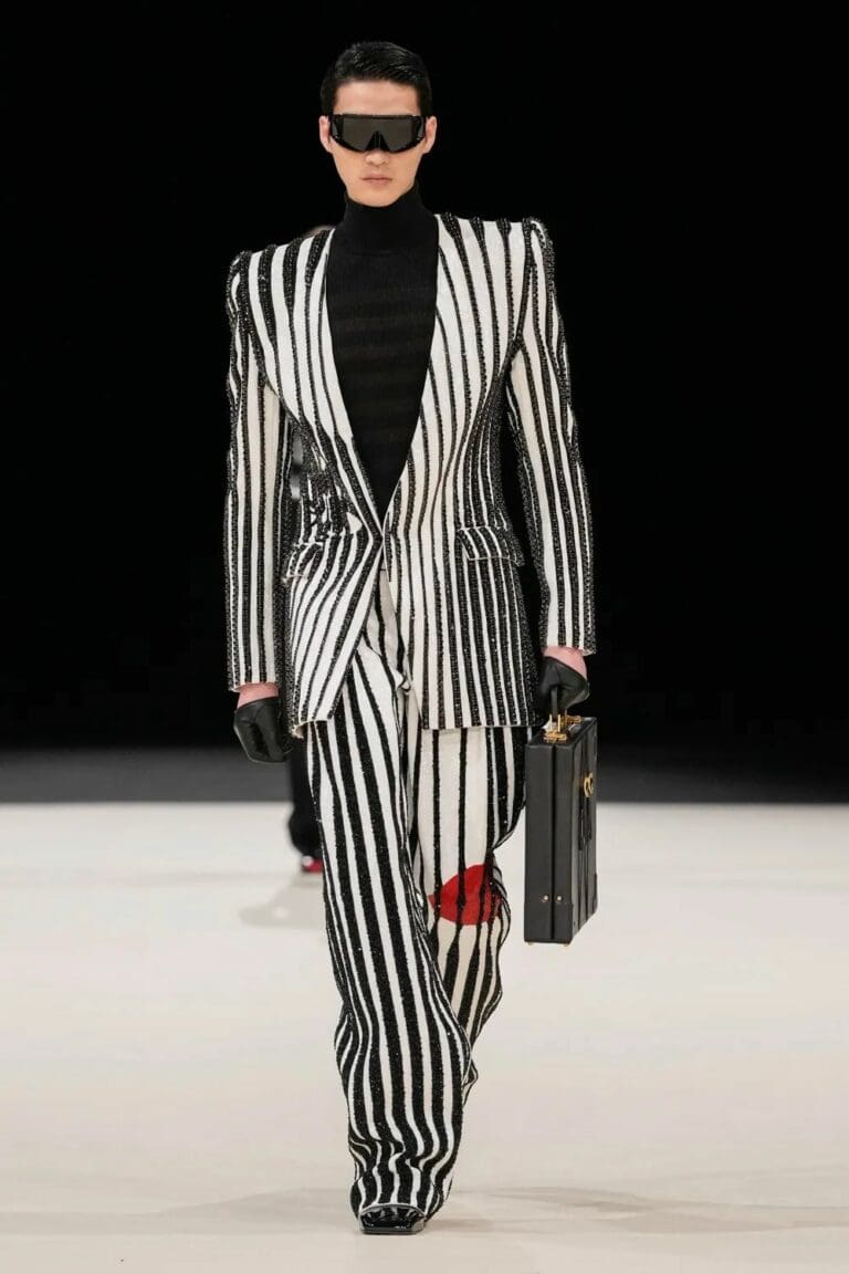 Balmain Fall Winter 2024-25 - RUNWAY MAGAZINE ® Official
