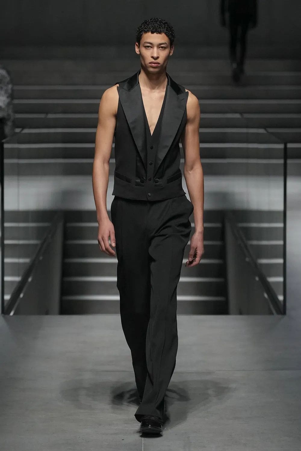 Dolce Gabbana Fall Winter 2024 2025 Menswear Runway Magazine (24)