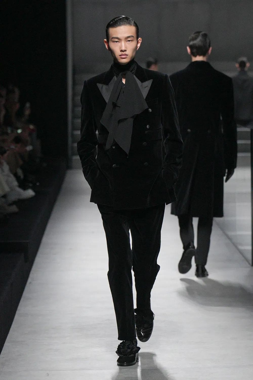 Dolce Gabbana Fall Winter 2024 2025 Menswear Runway Magazine (43)