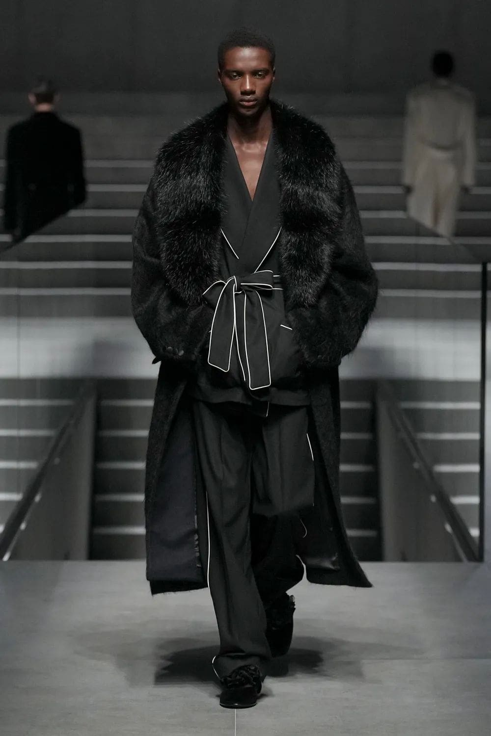 Dolce Gabbana Fall Winter 2024 2025 Menswear Runway Magazine (46)
