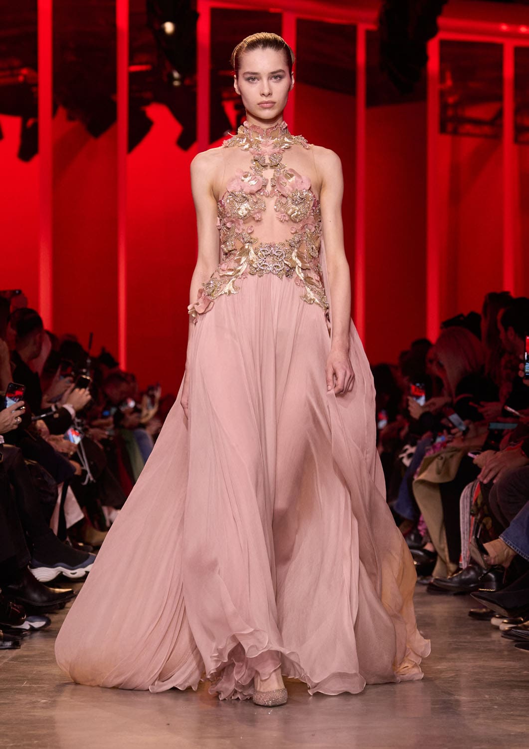 エリー サーブ オートクチュール 春夏 2024 Runway 雑誌(11)