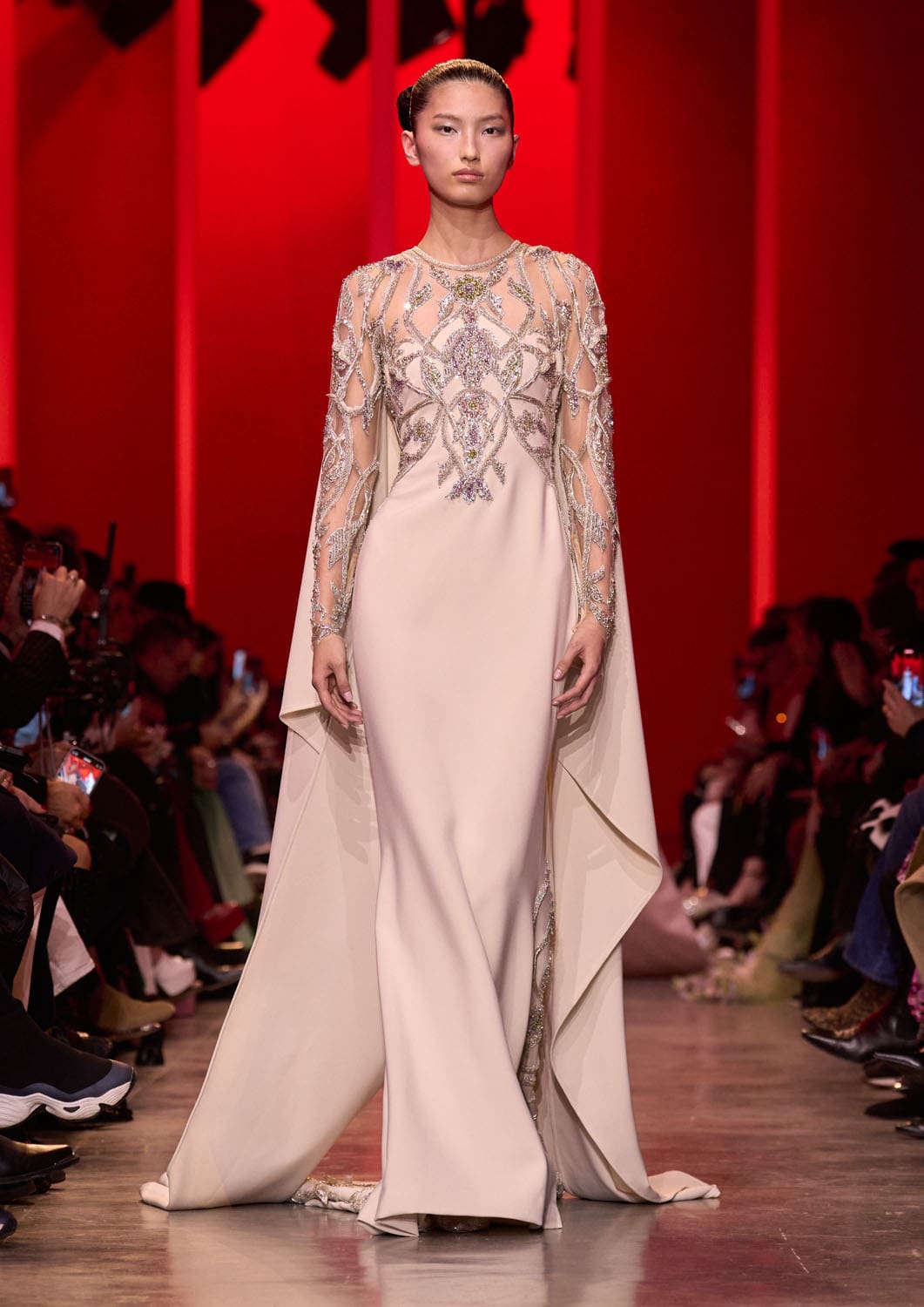 エリー サーブ オートクチュール 春夏 2024 Runway 雑誌(12)