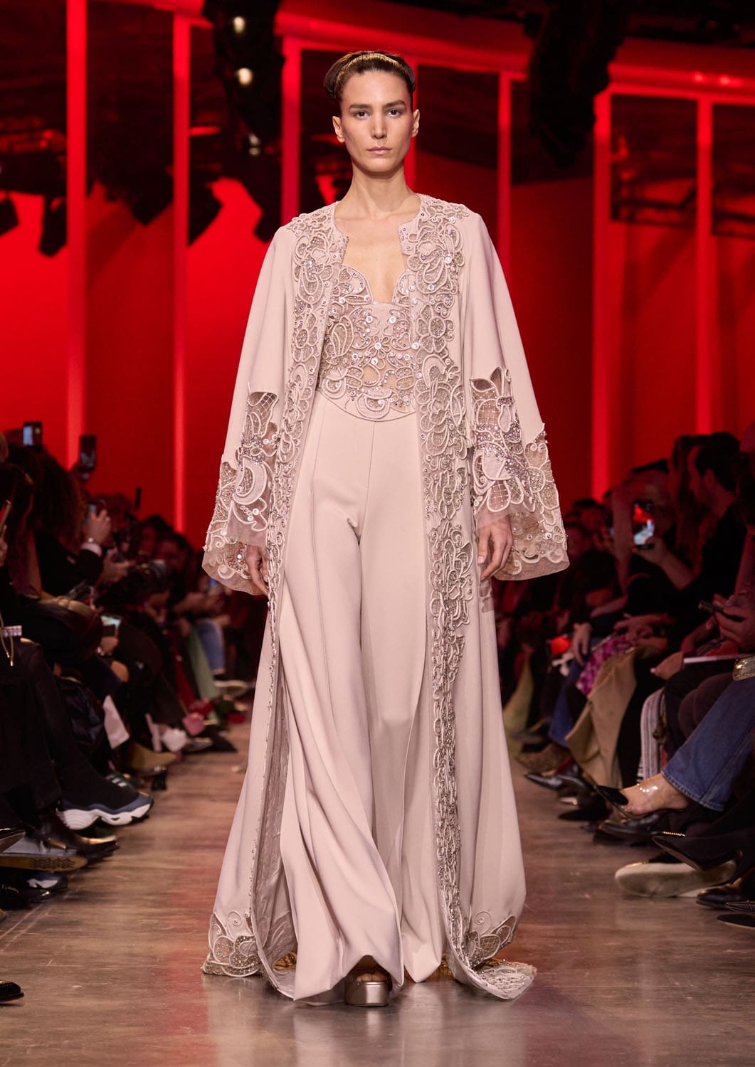 エリー サーブ オートクチュール 春夏 2024 Runway 雑誌(20)