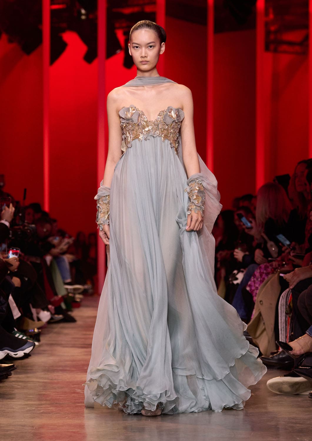 エリー サーブ オートクチュール 春夏 2024 Runway 雑誌(26)