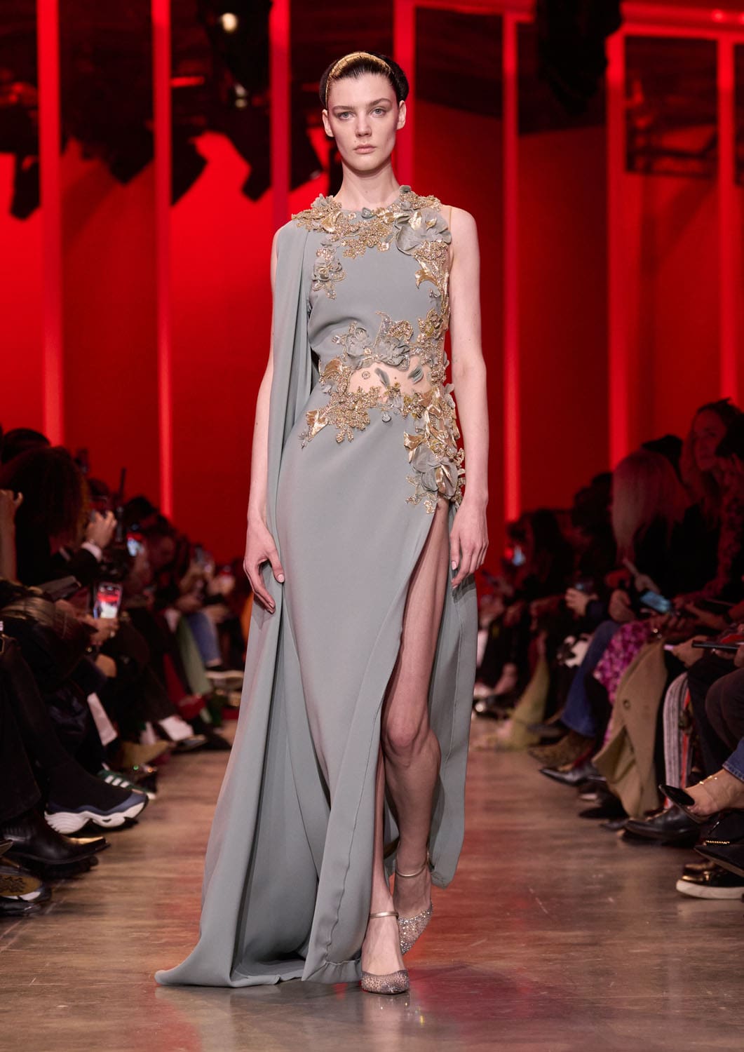 エリー サーブ オートクチュール 春夏 2024 Runway 雑誌(27)