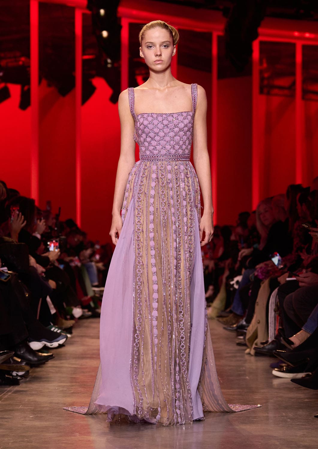 エリー サーブ オートクチュール 春夏 2024 Runway 雑誌(34)