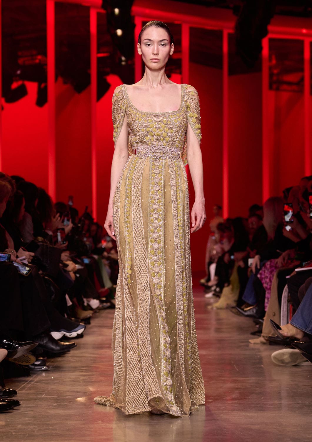 エリー サーブ オートクチュール 春夏 2024 Runway 雑誌(50)