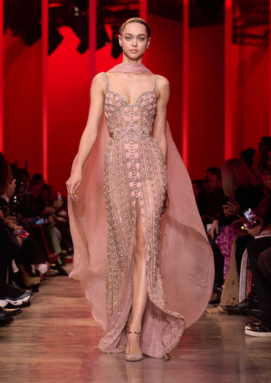 エリー サーブ オートクチュール 春夏 2024 Runway 雑誌(52)