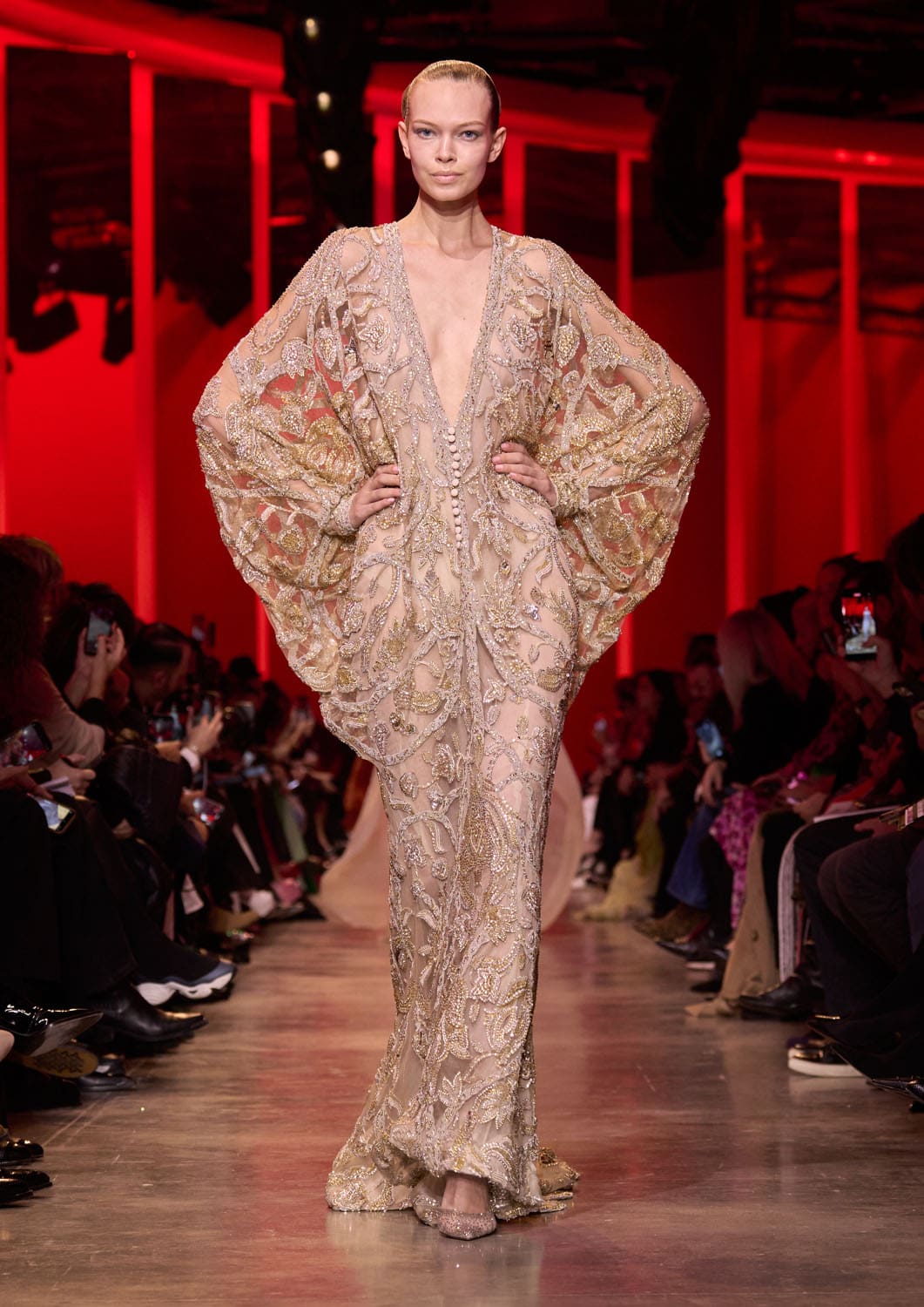 エリー サーブ オートクチュール 春夏 2024 Runway 雑誌(54)