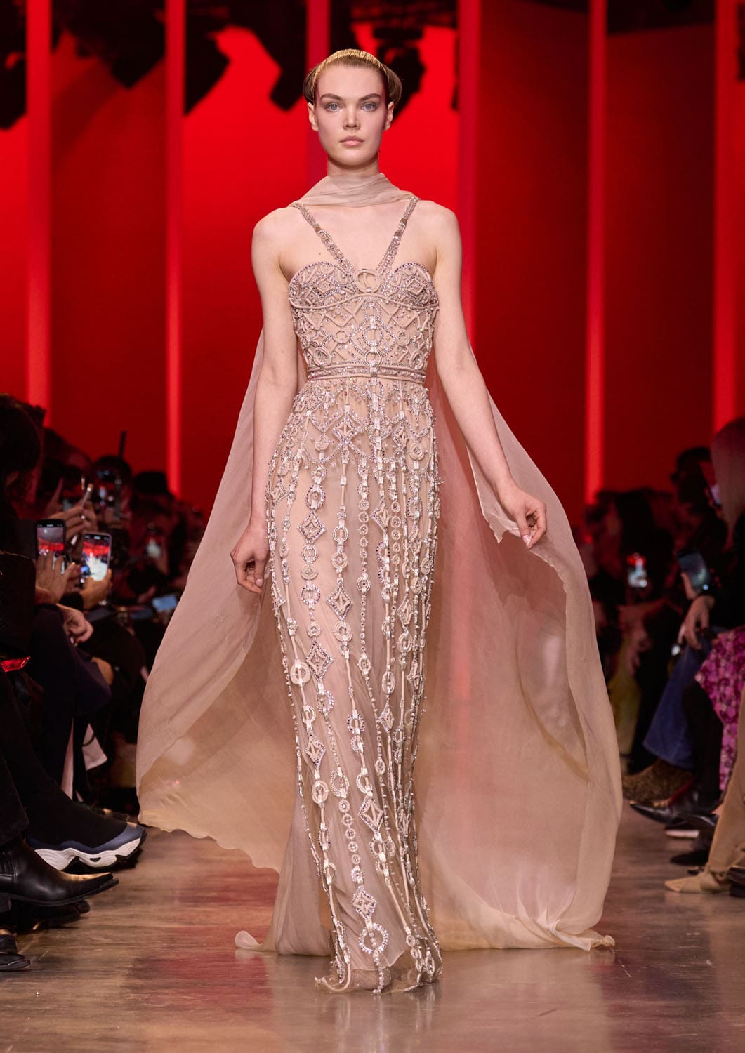 エリー サーブ オートクチュール 春夏 2024 Runway 雑誌(55)
