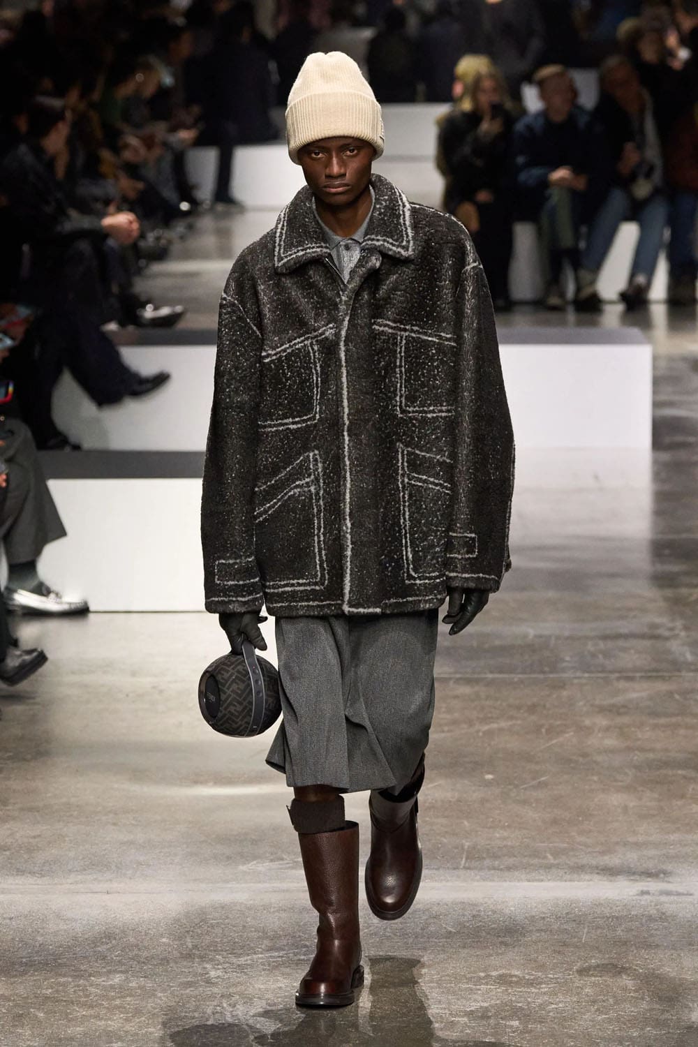 Fendi Autunno Inverno 2024 Abbigliamento uomo 2025 Runway Magazine (43)