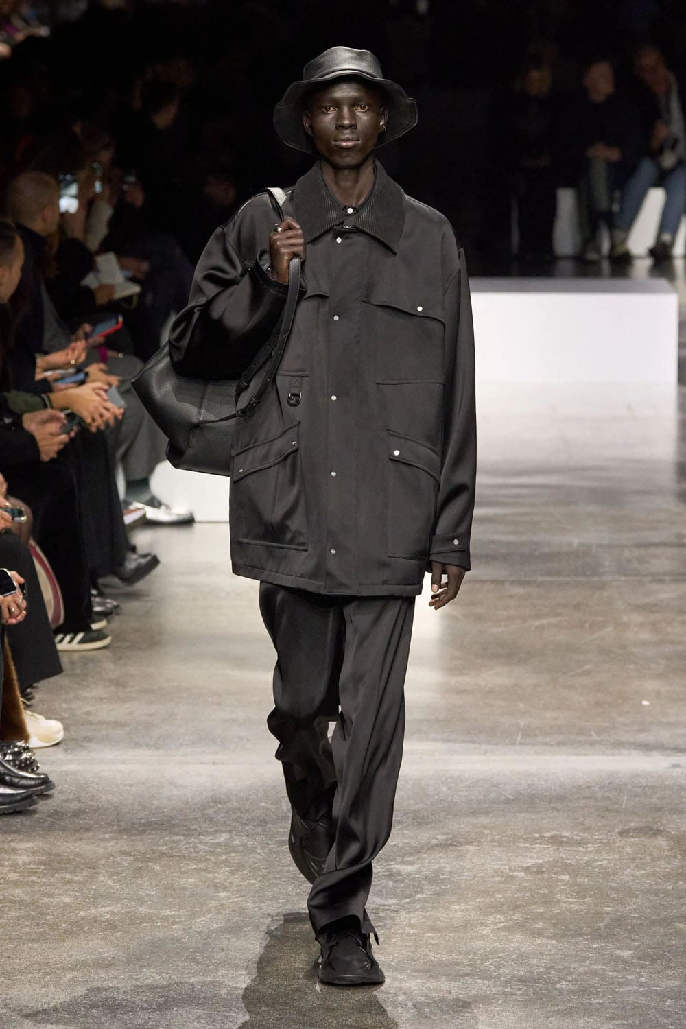 Fendi Autunno Inverno 2024 Abbigliamento uomo 2025 Runway Magazine (51)