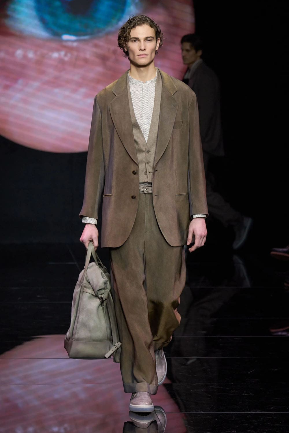 Giorgio Armani Fall Winter 2024 2025 Menswear Runway Magazine (1)
