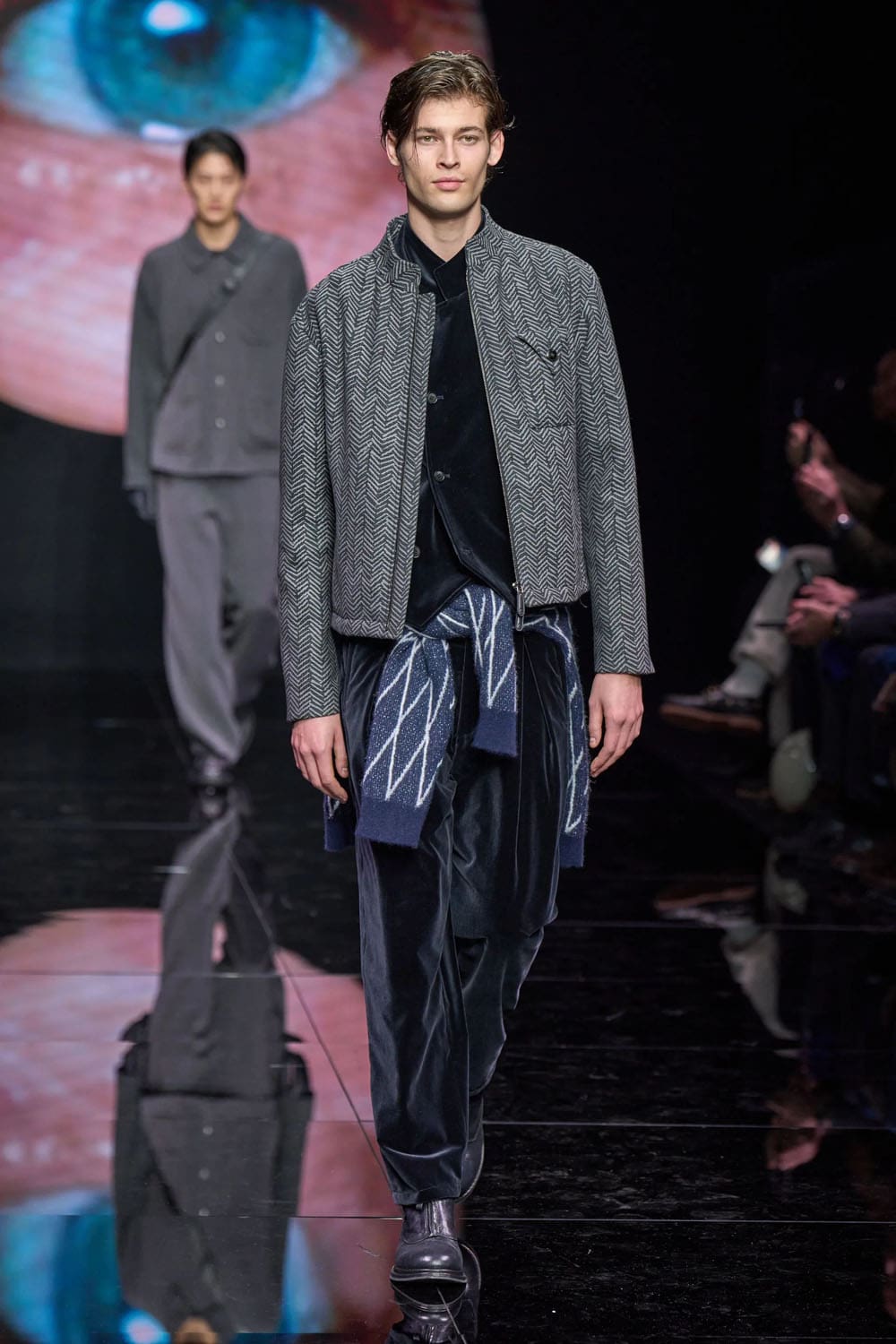 Giorgio Armani Fall Winter 2024 2025 Menswear Runway Magazine (22)
