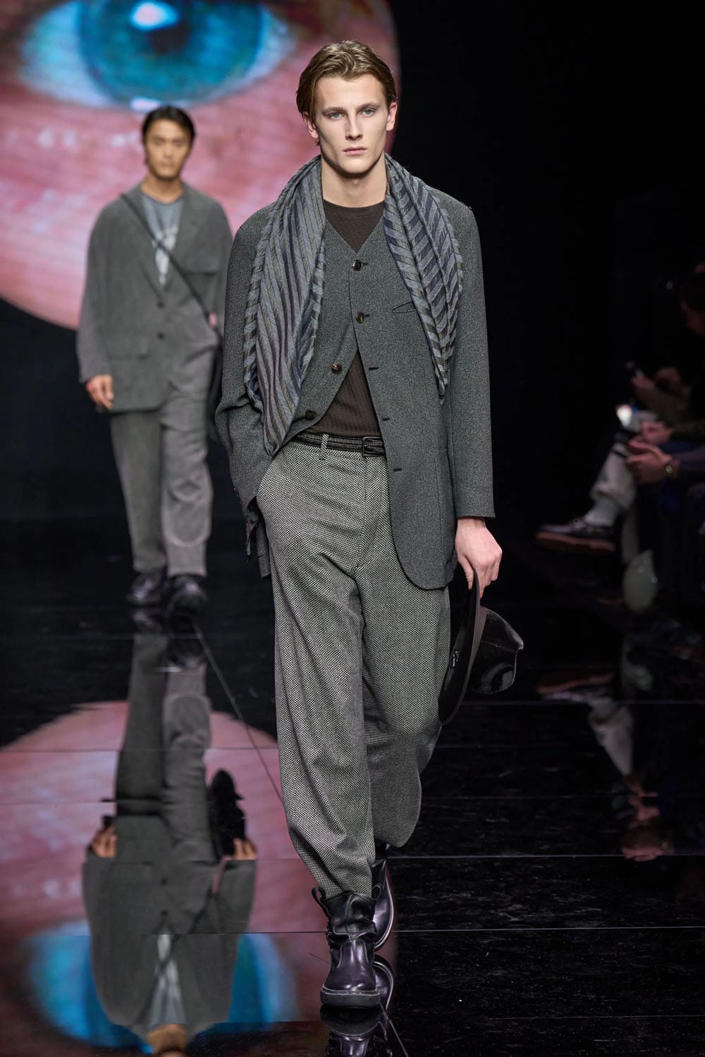 Giorgio Armani Fall Winter 2024 2025 Menswear Runway Magazine (26)