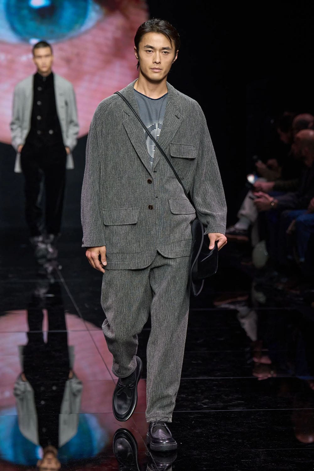 Giorgio Armani Fall Winter 2024 2025 Menswear Runway Magazine (27)