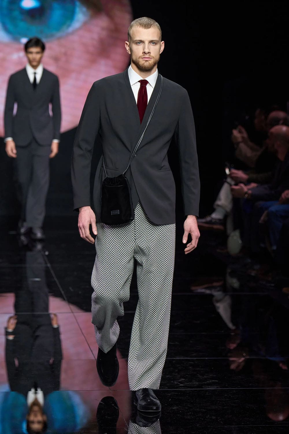 Giorgio Armani Fall Winter 2024 2025 Menswear Runway Magazine (30)