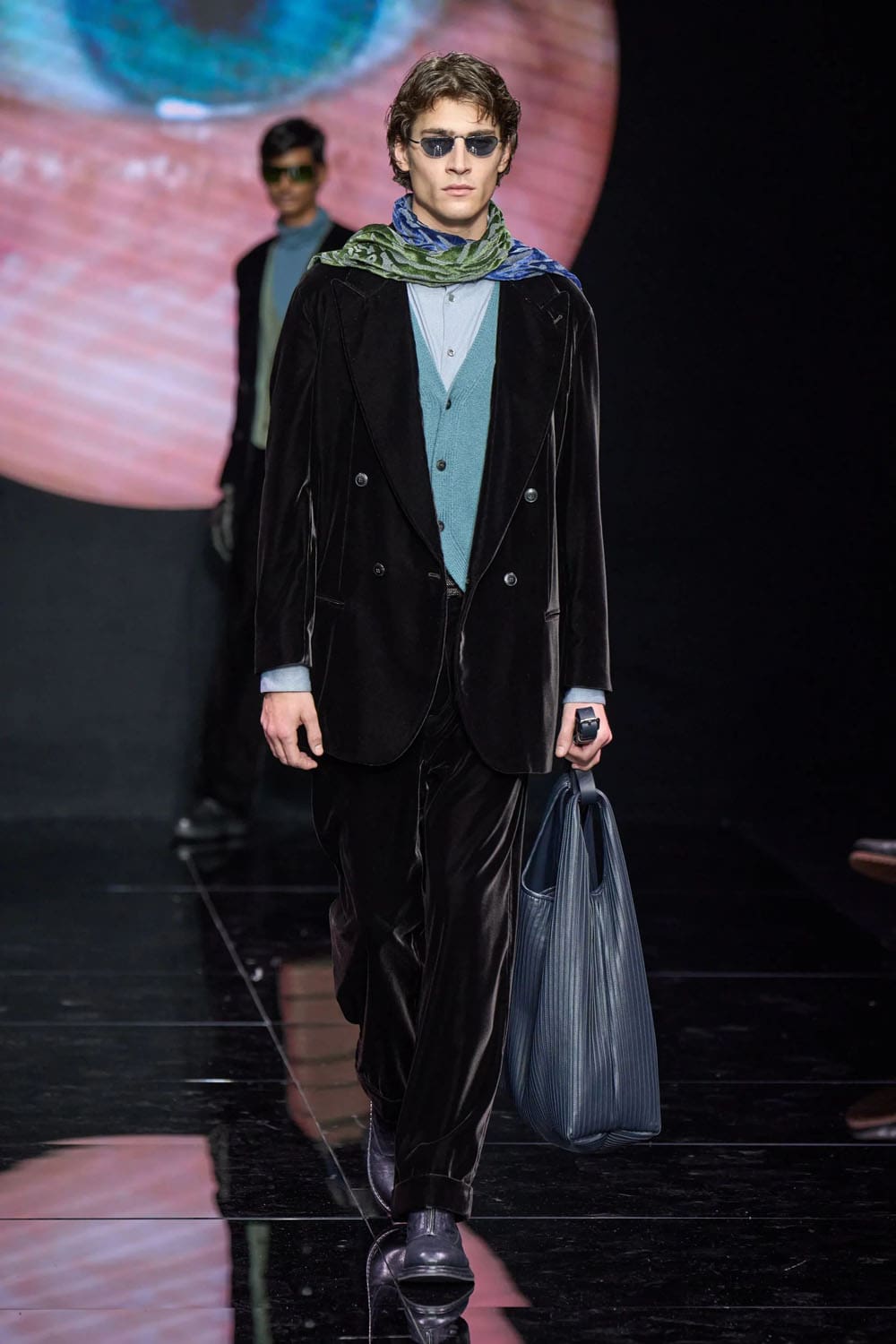 Giorgio Armani Fall Winter 2024 2025 Menswear Runway Magazine (36)