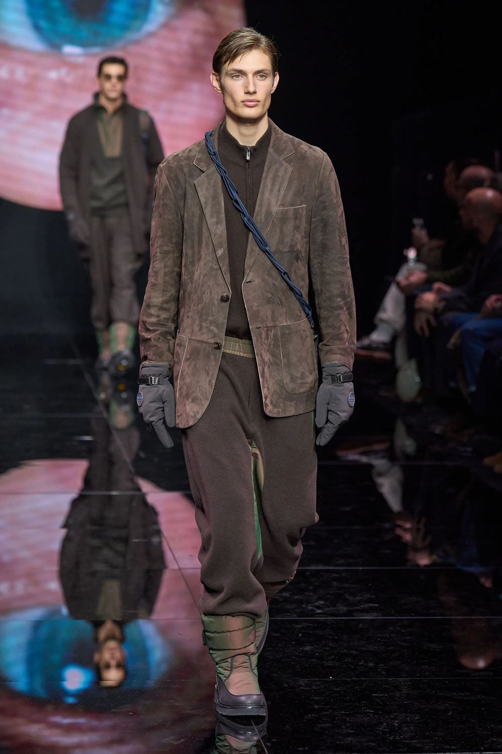 Giorgio Armani Fall Winter 2024 2025 Menswear Runway Magazine (49)