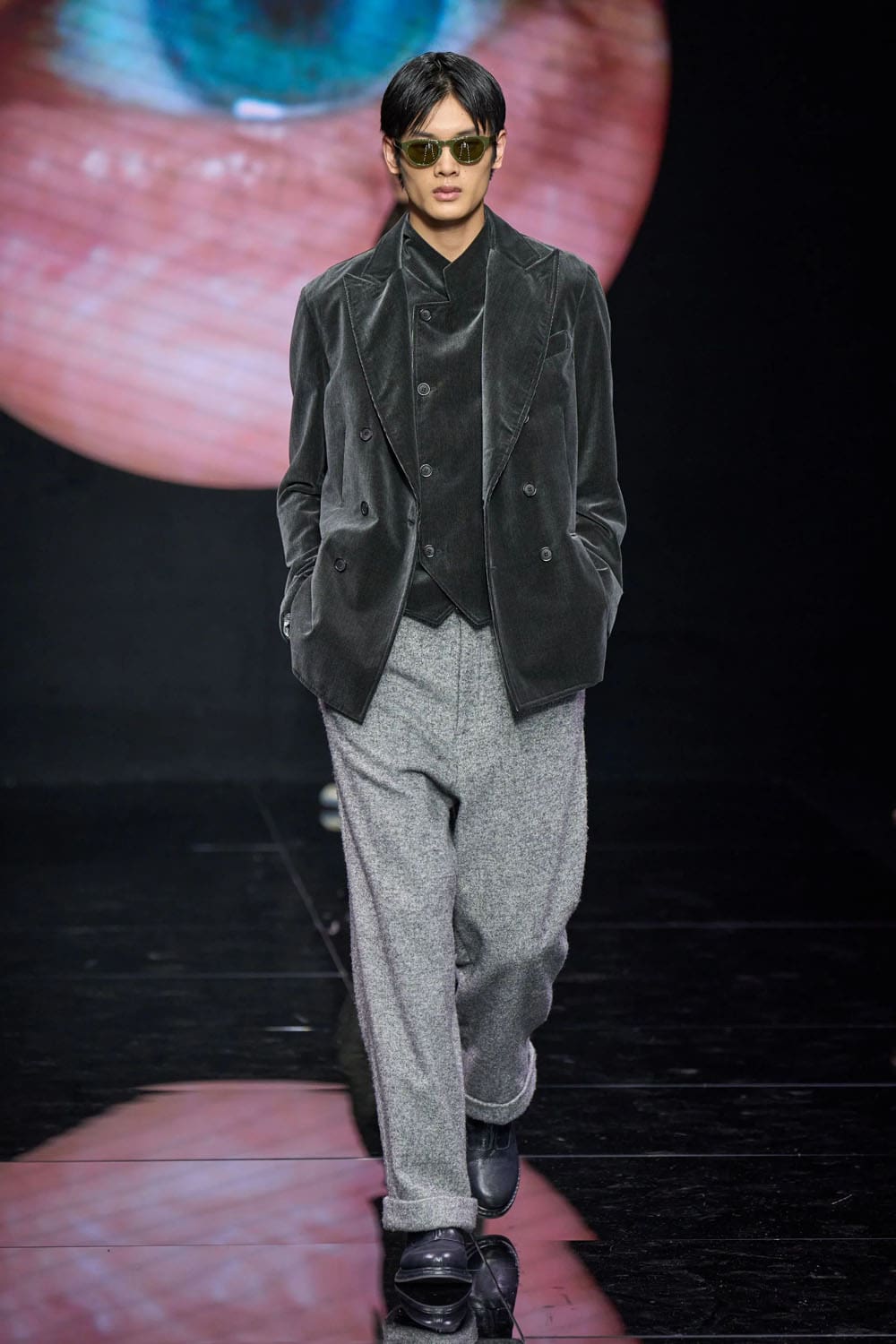 Giorgio Armani Fall Winter 2024 2025 Menswear Runway Magazine (55)