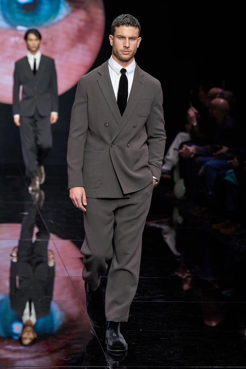 Giorgio Armani Fall Winter 2024 2025 Menswear Runway Magazine (70)
