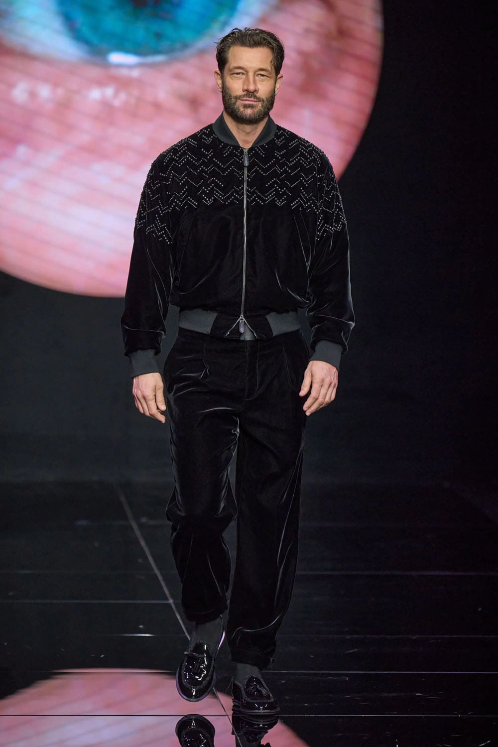 Giorgio Armani Fall Winter 2024 2025 Menswear Runway Magazine (74)