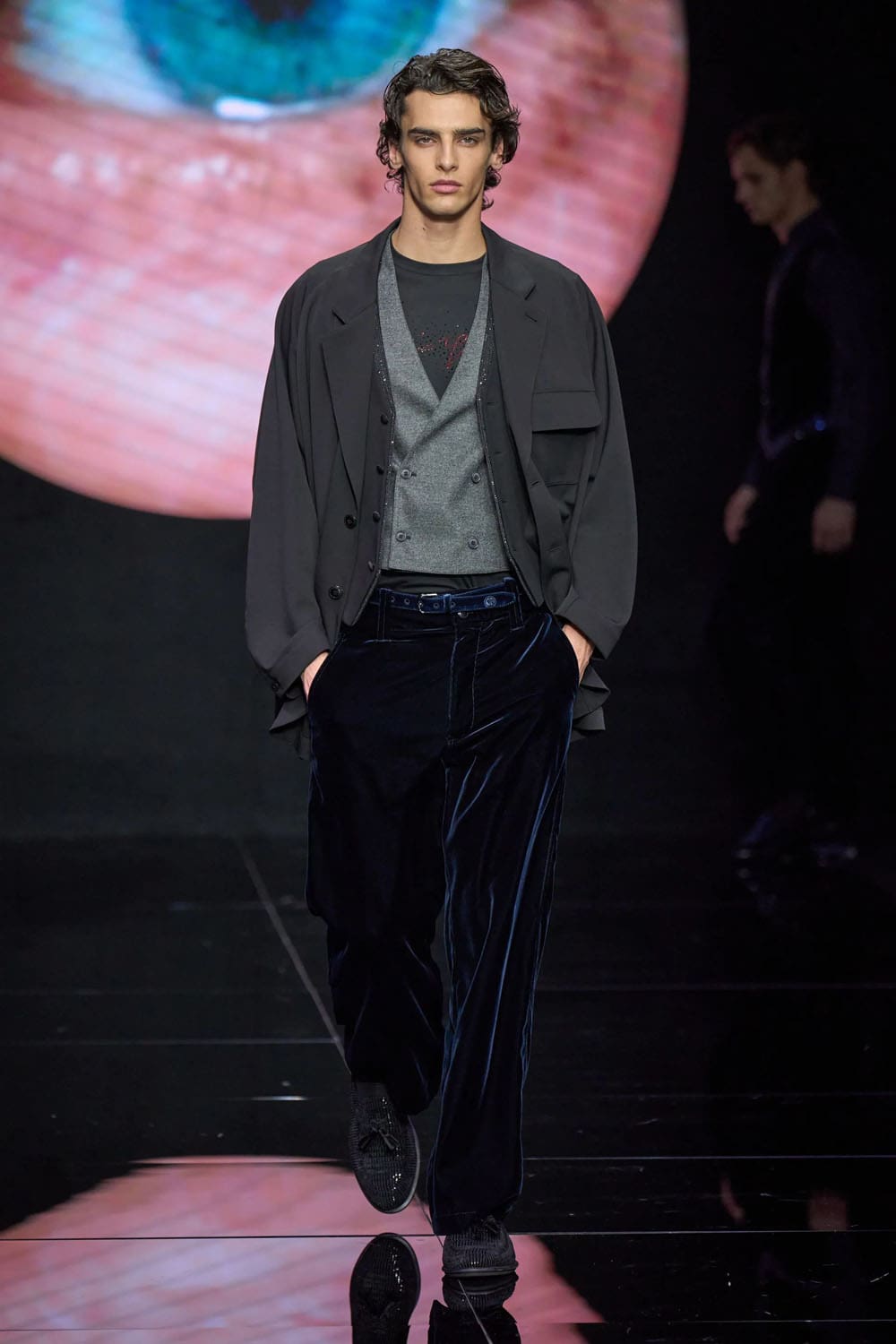 Giorgio Armani Fall Winter 2024 2025 Menswear Runway Magazine (76)