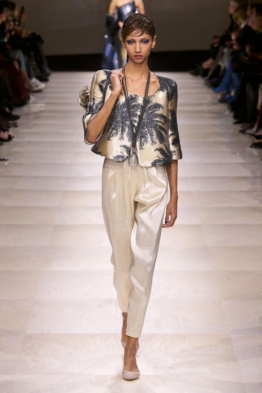Giorgio Armani Privé Couture Primavera Verano 2024 Runway Revista (64)
