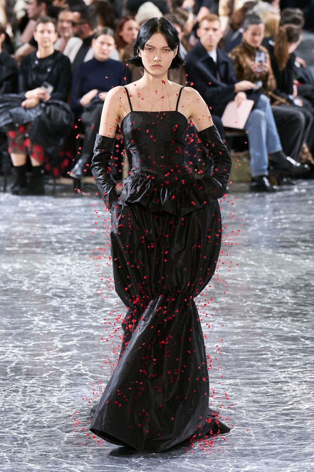 Жан-Поль Готье от Simone Rocha Haute Couture Весна-Лето 2024 Runway Журнал (12)
