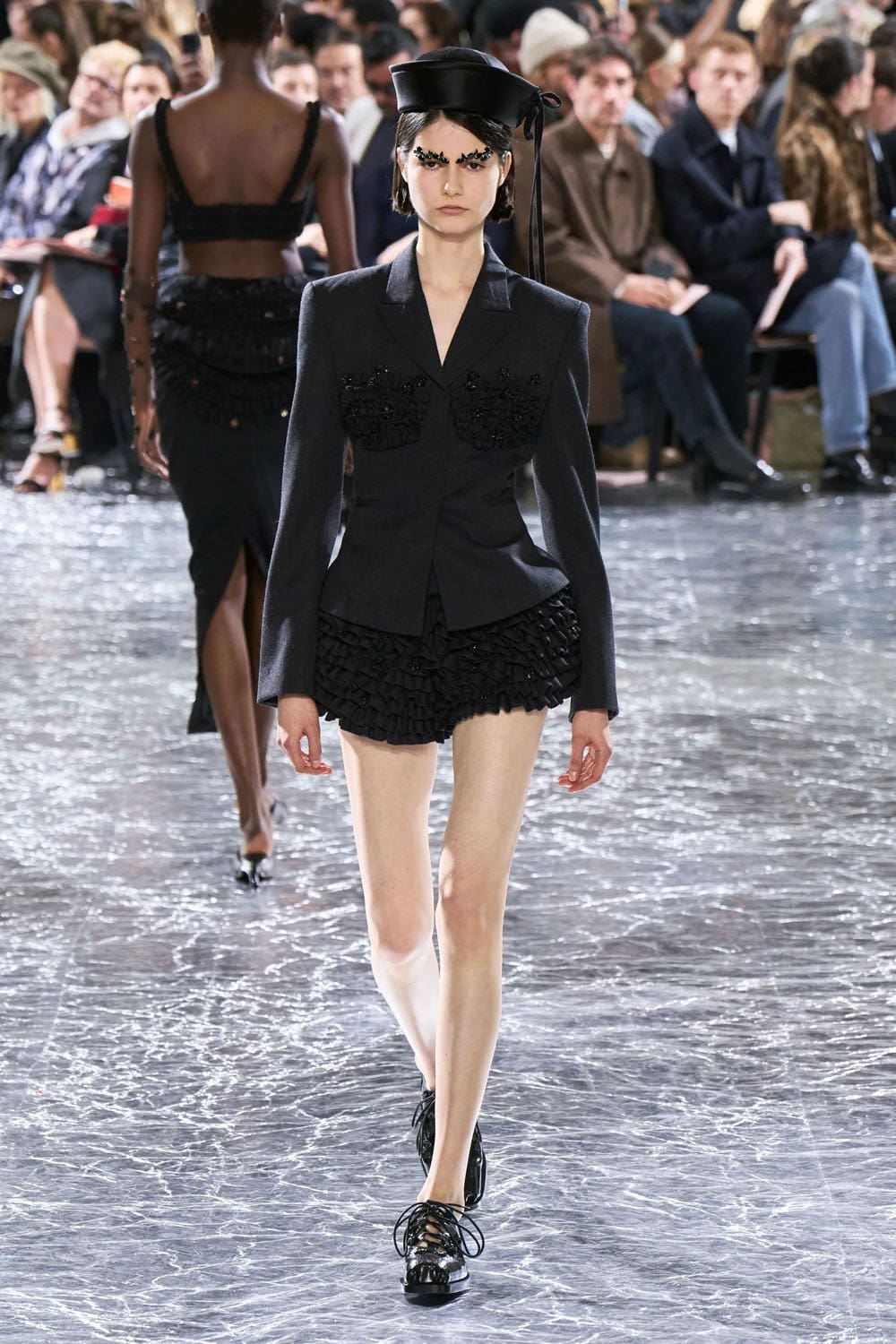 Жан-Поль Готье от Simone Rocha Haute Couture Весна-Лето 2024 Runway Журнал (19)