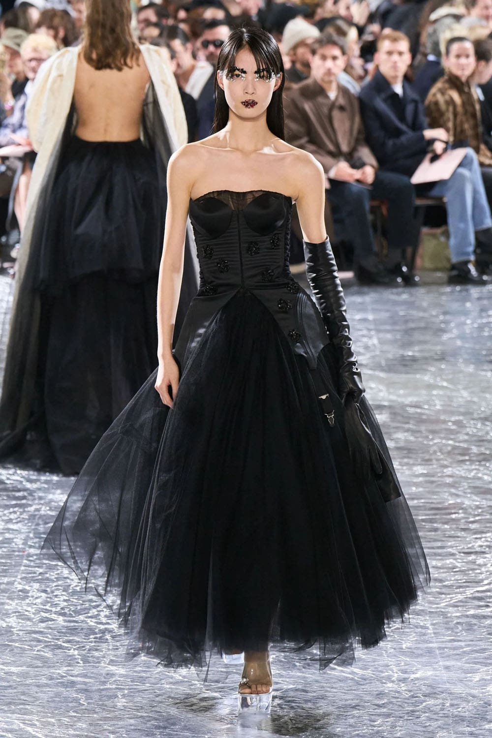 Жан-Поль Готье от Simone Rocha Haute Couture Весна-Лето 2024 Runway Журнал (34)