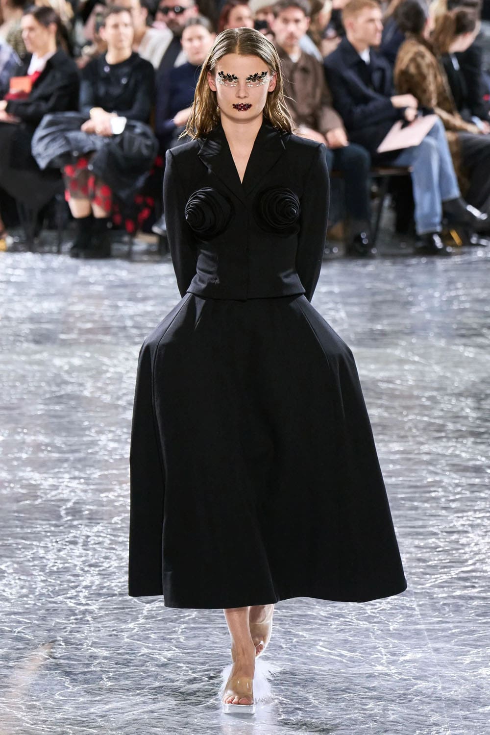 Жан-Поль Готье от Simone Rocha Haute Couture Весна-Лето 2024 Runway Журнал (6)