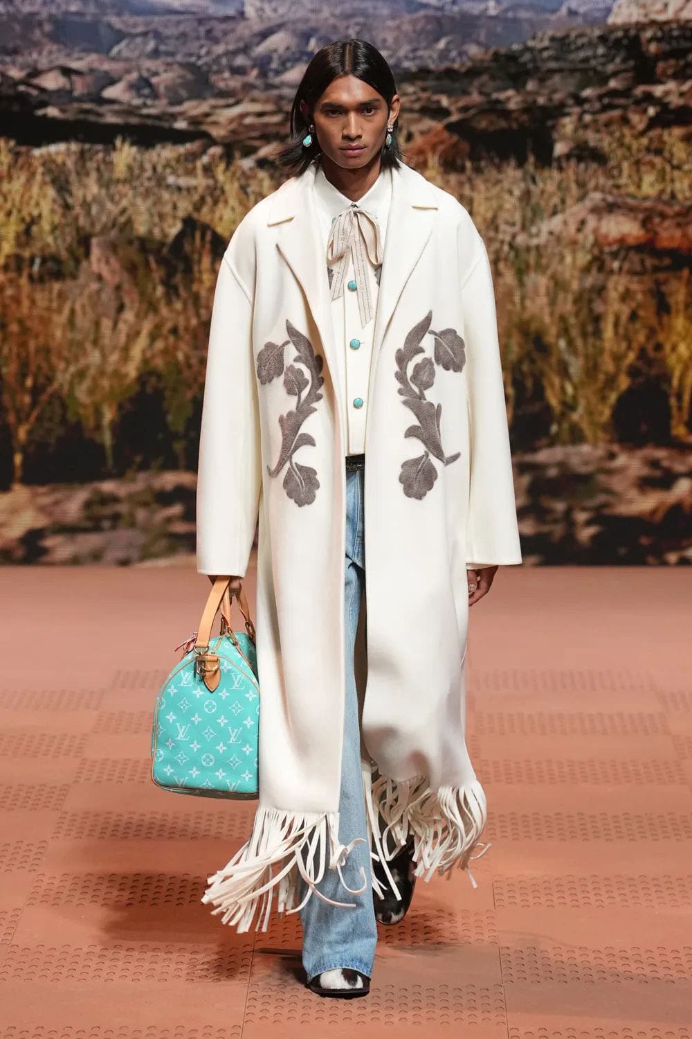 Louis Vuitton Herbst Winter 2024 Herrenmode 2025 Runway Magazin (1)