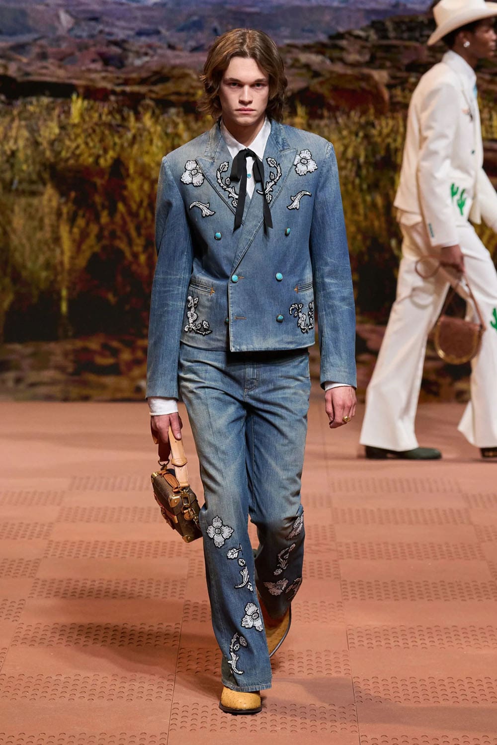 Louis Vuitton Herbst Winter 2024 Herrenmode 2025 Runway Magazin (15)