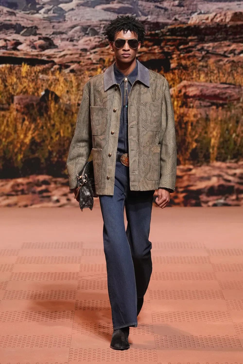 Louis Vuitton Herbst Winter 2024 Herrenmode 2025 Runway Magazin (24)