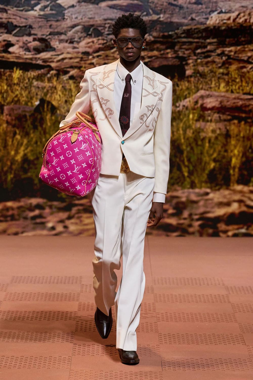 Louis Vuitton Herbst Winter 2024 Herrenmode 2025 Runway Magazin (29)
