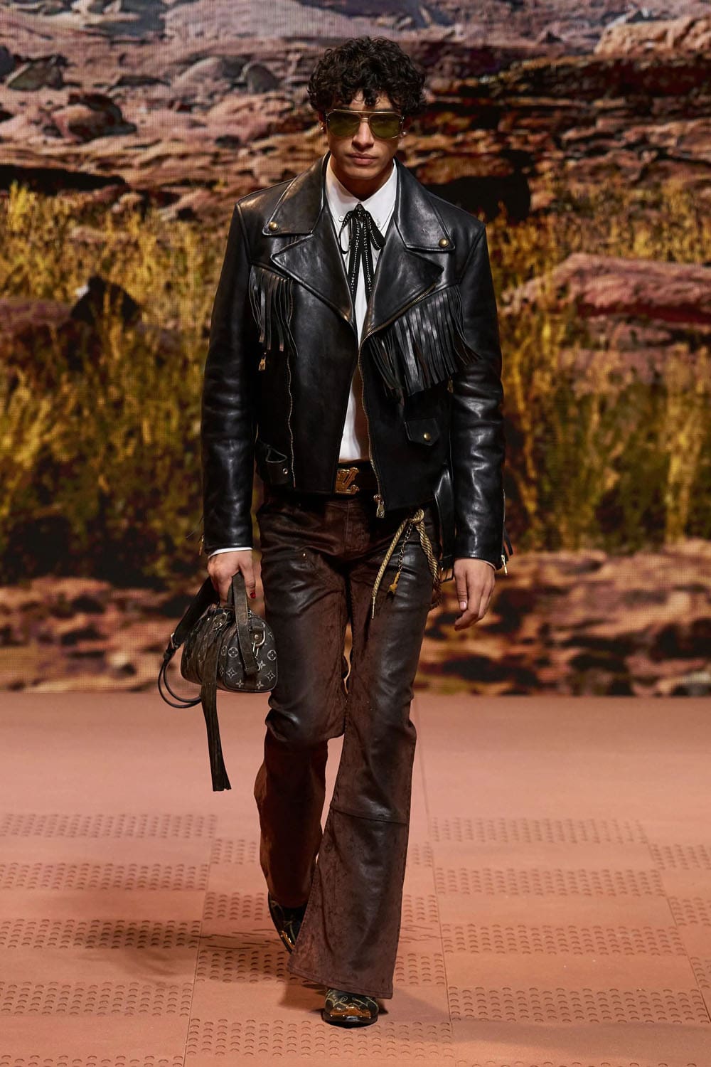 Louis Vuitton Herbst Winter 2024 Herrenmode 2025 Runway Magazin (32)