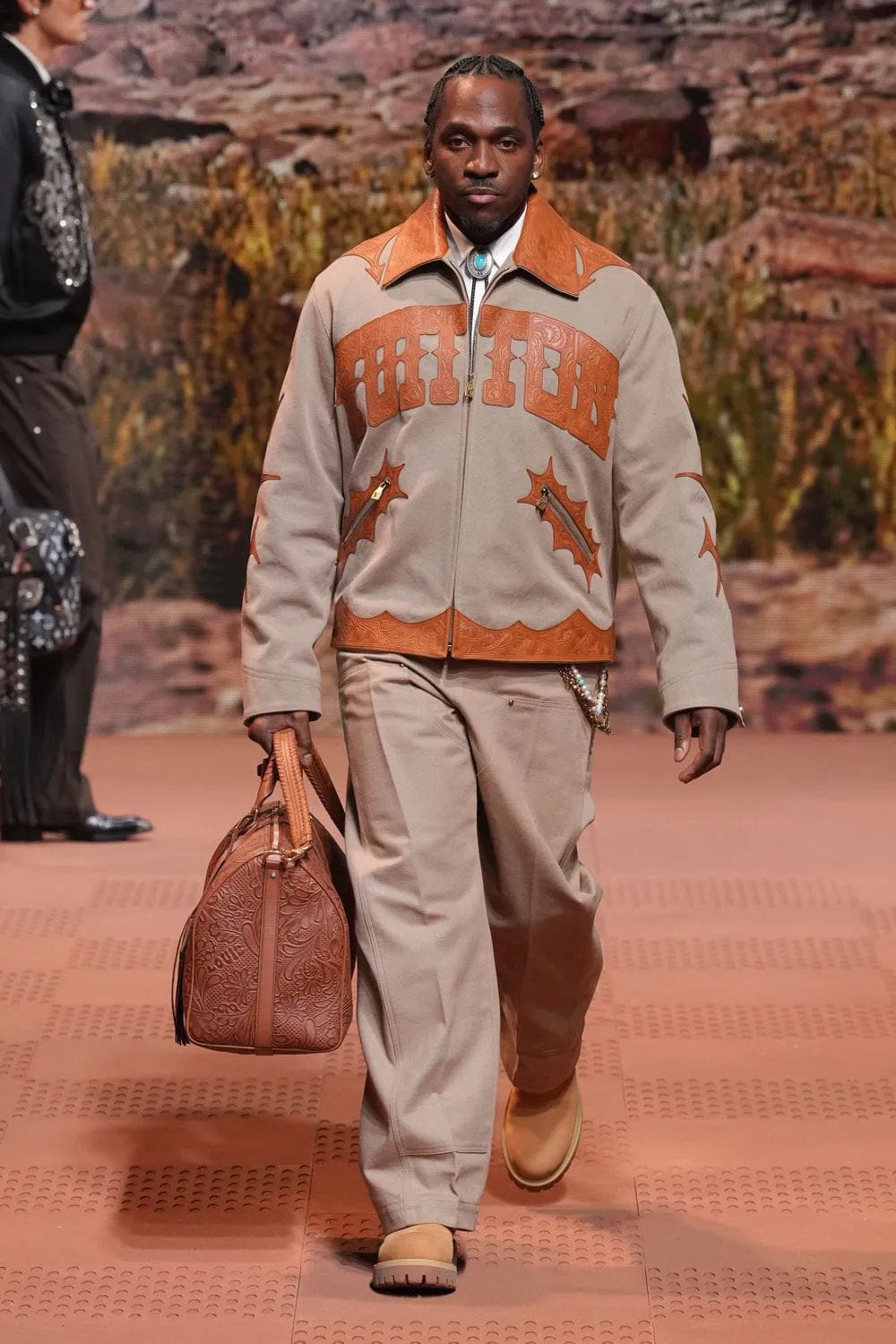 Louis Vuitton Herbst Winter 2024 Herrenmode 2025 Runway Magazin (38)