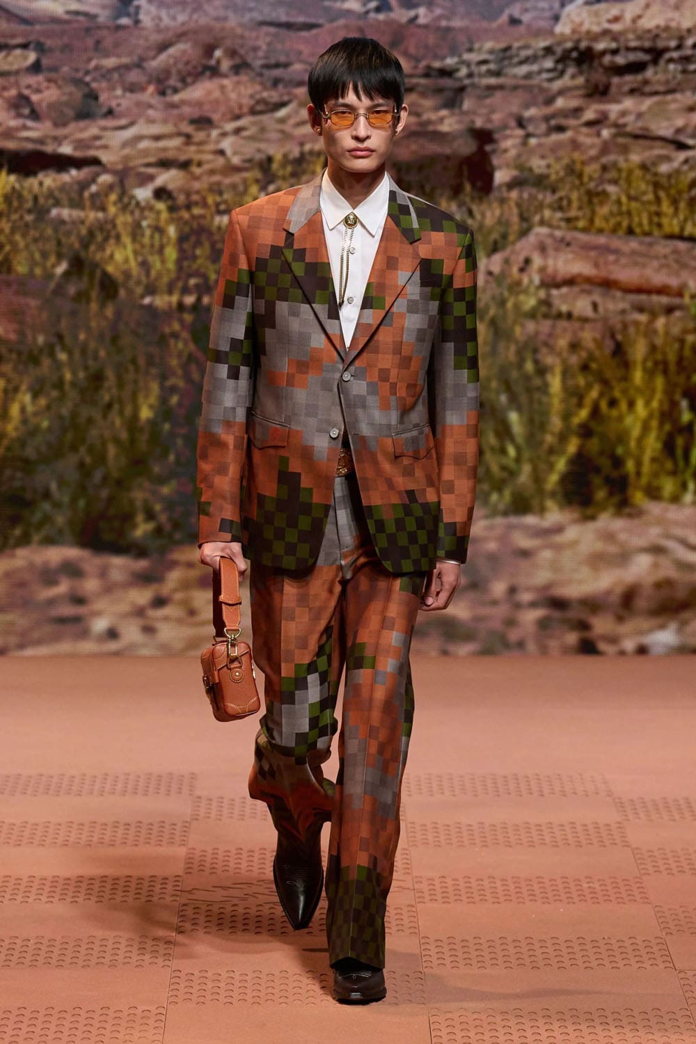 Louis Vuitton Herbst Winter 2024 Herrenmode 2025 Runway Magazin (39)