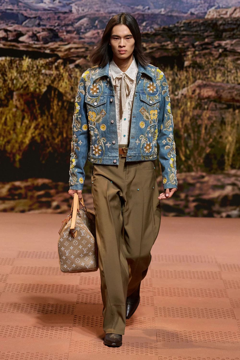 Louis Vuitton Herbst Winter 2024 Herrenmode 2025 Runway Magazin (4)
