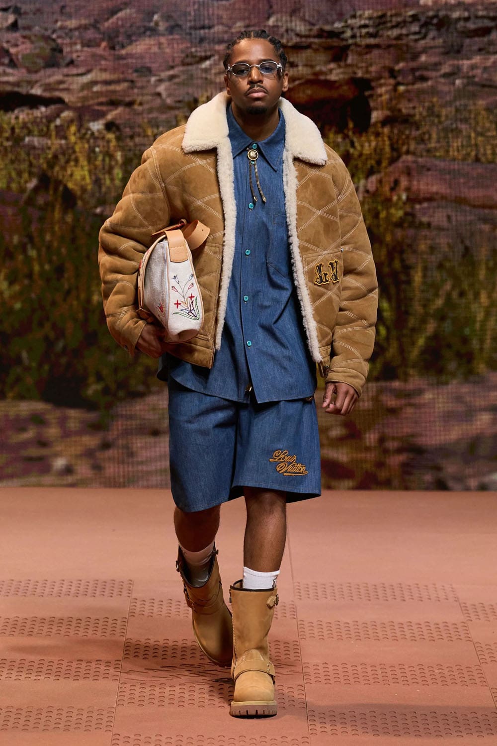 Louis Vuitton Herbst Winter 2024 Herrenmode 2025 Runway Magazin (44)