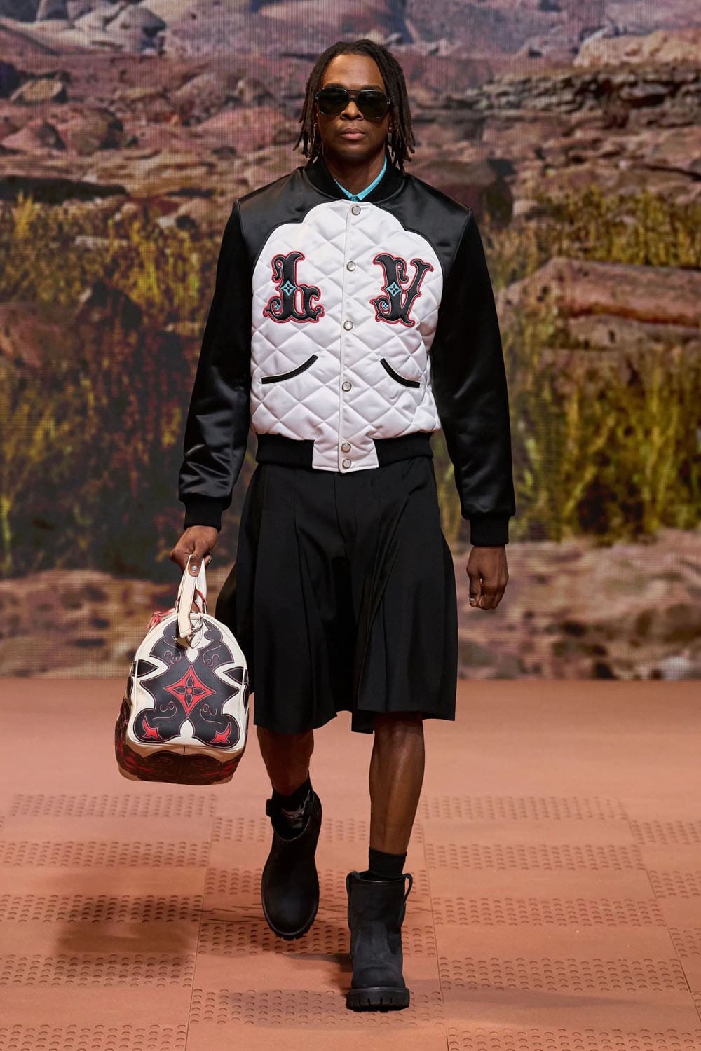 Louis Vuitton Herbst Winter 2024 Herrenmode 2025 Runway Magazin (51)