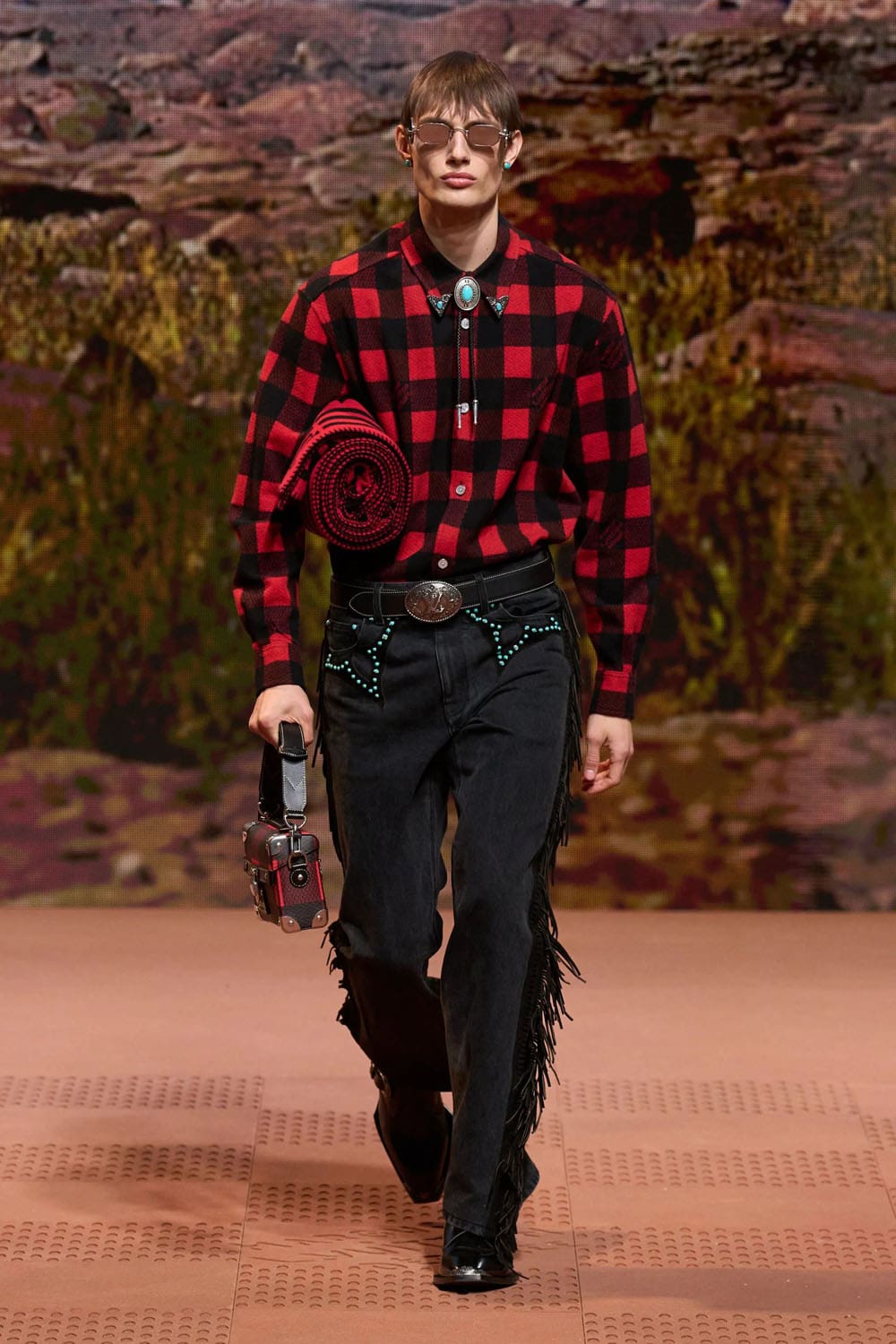Louis Vuitton Herbst Winter 2024 Herrenmode 2025 Runway Magazin (56)