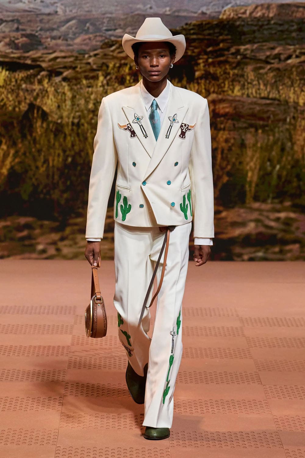 Louis Vuitton Herbst Winter 2024 Herrenmode 2025 Runway Magazin (6)