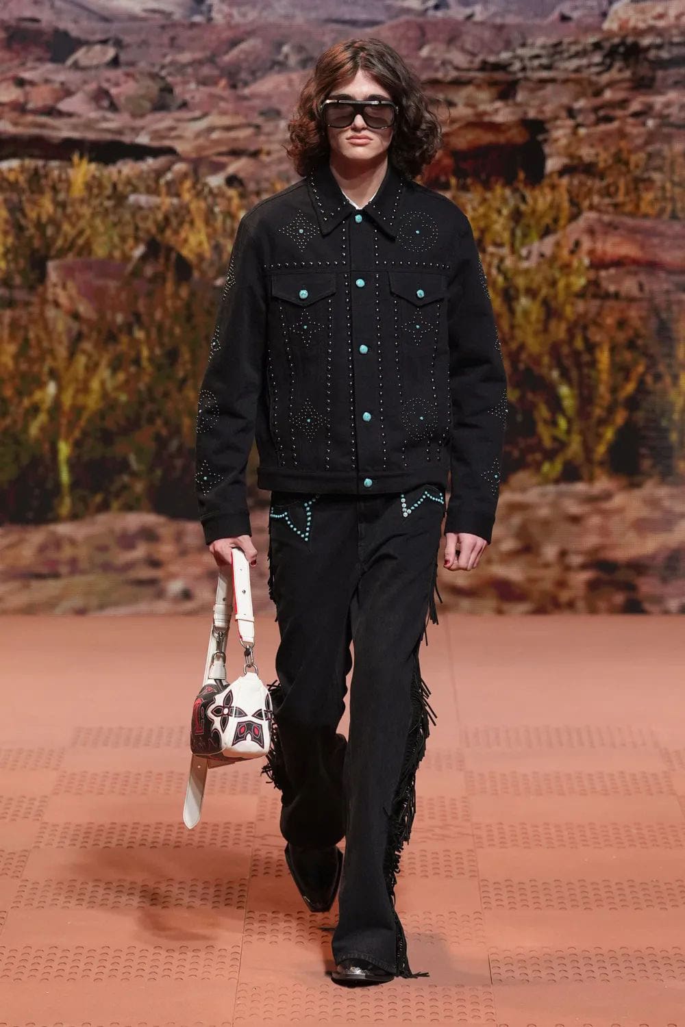 Louis Vuitton Herbst Winter 2024 Herrenmode 2025 Runway Magazin (62)